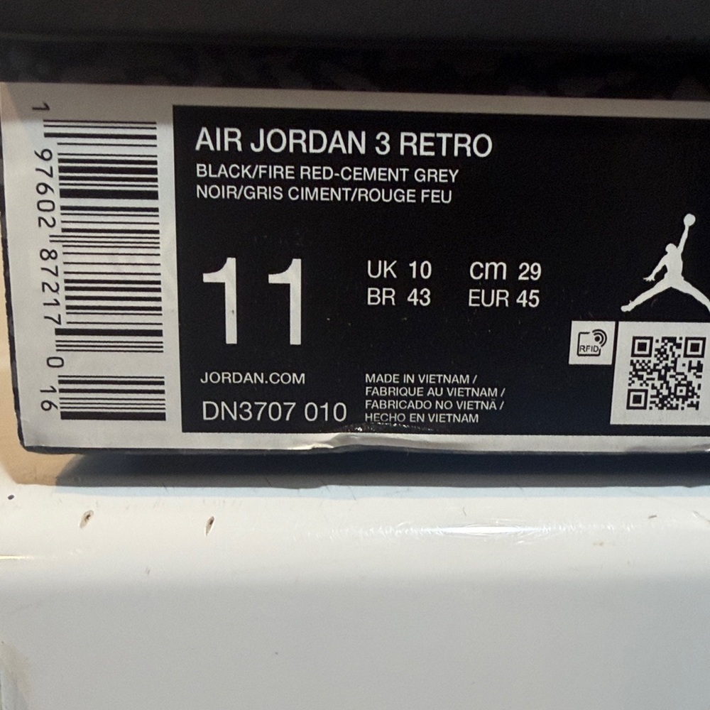 Jordan 3 Retro Black Cement NIB! DEADSTOCK!! DN3707-010 - Picture 5 of 10